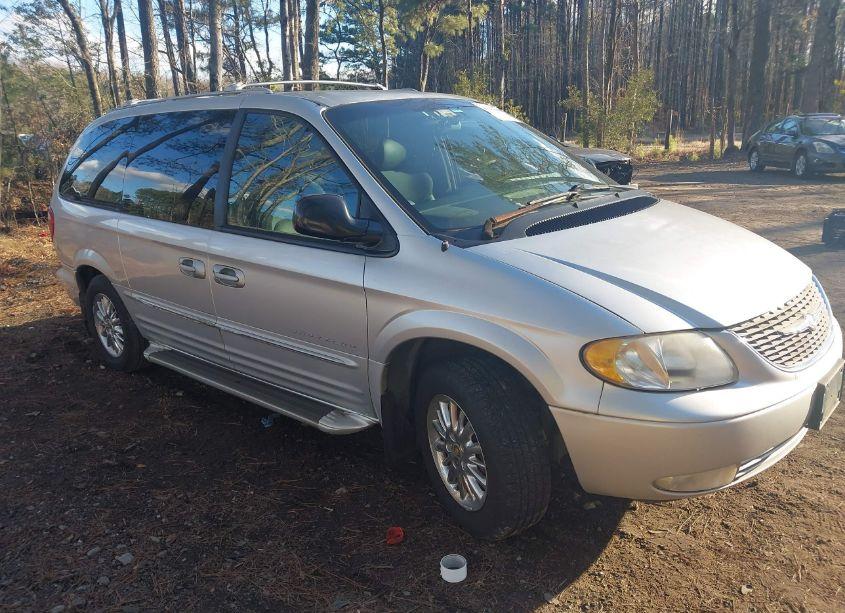2001 Chrysler Town & COUNTRY LIMITED (VIN 2C8GP64L01R256890) main photo
