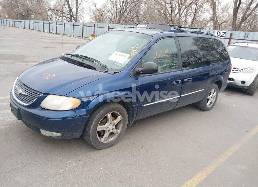 Photo 2 of 2002 Chrysler Town & COUNTRY LIMITED (VIN 2C8GP64L02R779814)