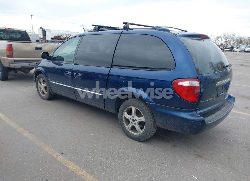 Photo 3 of 2002 Chrysler Town & COUNTRY LIMITED (VIN 2C8GP64L02R779814)