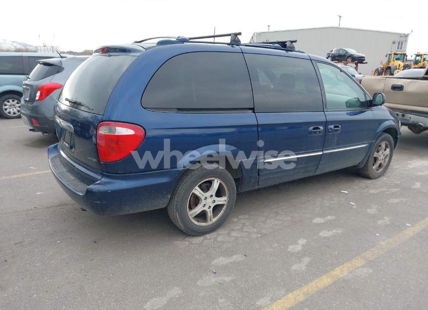 Photo 4 of 2002 Chrysler Town & COUNTRY LIMITED (VIN 2C8GP64L02R779814)