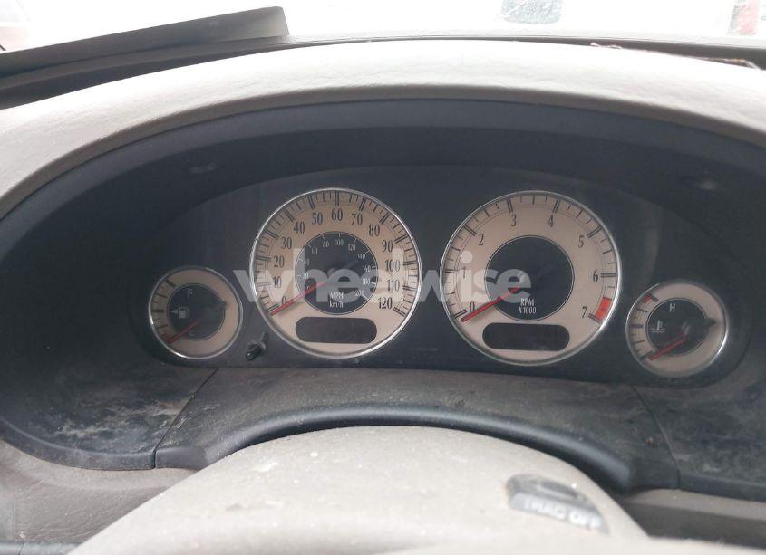 Photo 7 of 2002 Chrysler Town & COUNTRY LIMITED (VIN 2C8GP64L02R779814)