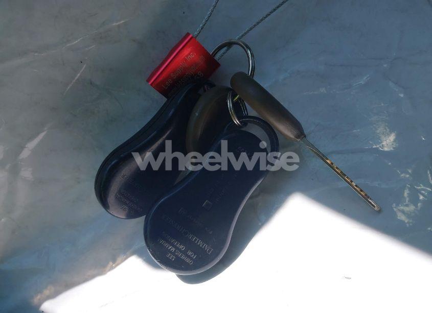 Photo 11 of 2002 Chrysler Town & COUNTRY LIMITED (VIN 2C8GP64L02R796757)