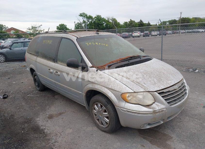 2005 Chrysler Town & COUNTRY LIMITED (VIN 2C8GP64L05R551848) main photo