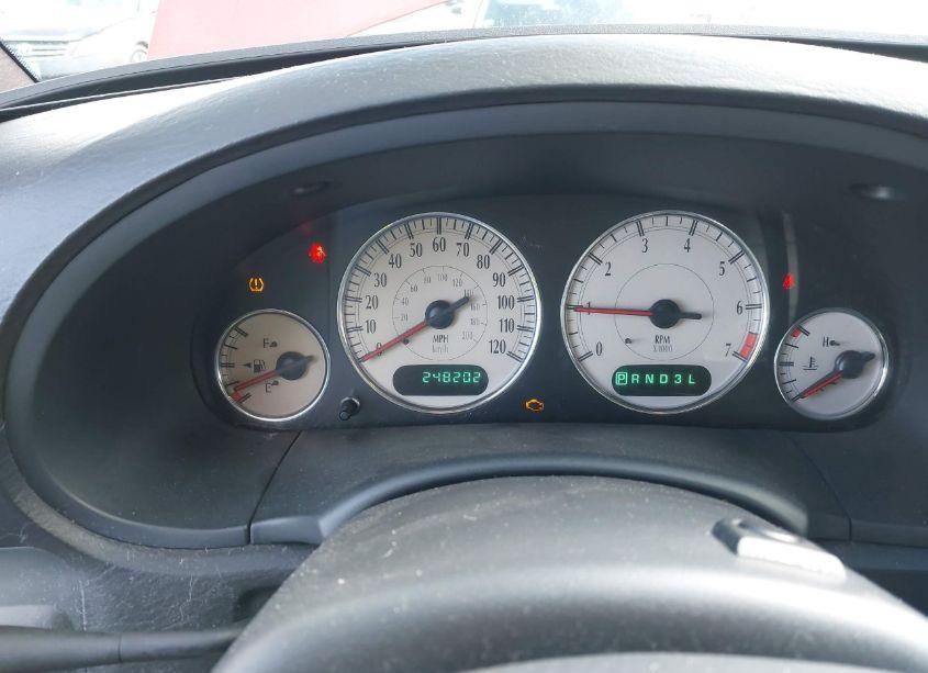 Photo 7 of 2004 Chrysler Town & COUNTRY LIMITED (VIN 2C8GP64L14R521420)