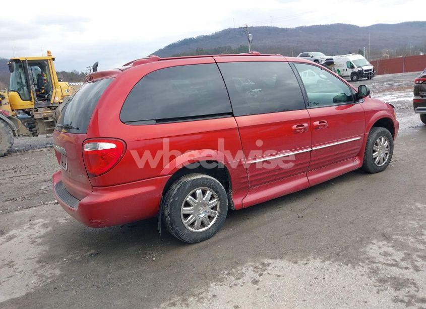 Photo 4 of 2004 Chrysler Town & COUNTRY LIMITED (VIN 2C8GP64L14R538332)