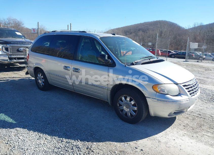 2005 Chrysler Town & COUNTRY LIMITED (VIN 2C8GP64L15R470826) main photo