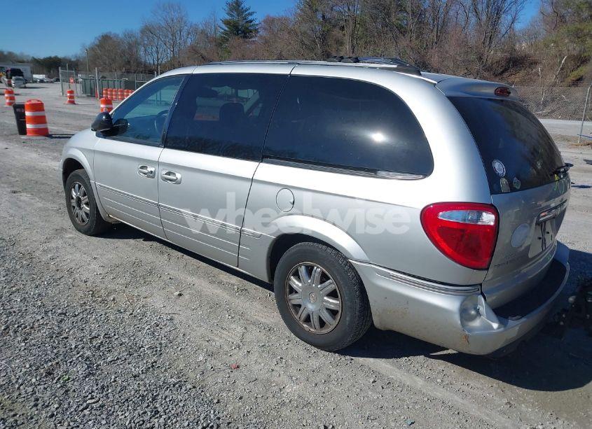Photo 3 of 2005 Chrysler Town & COUNTRY LIMITED (VIN 2C8GP64L15R470826)