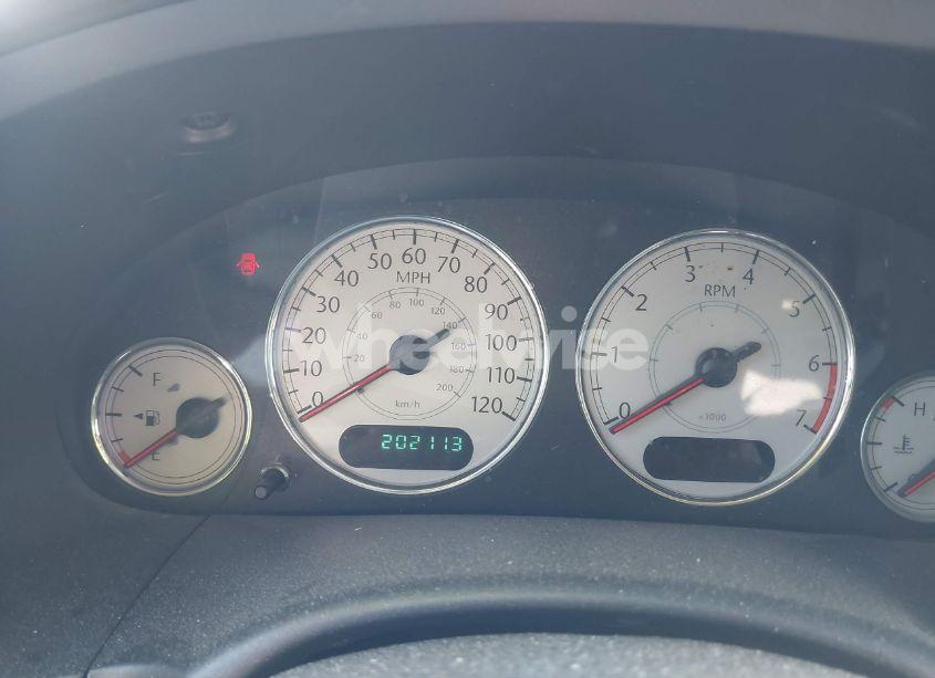 Photo 7 of 2005 Chrysler Town & COUNTRY LIMITED (VIN 2C8GP64L15R470826)