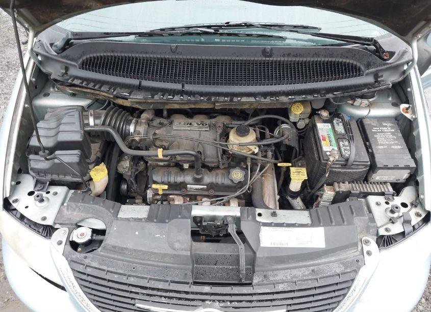 Photo 10 of 2002 Chrysler Town & COUNTRY LIMITED (VIN 2C8GP64L22R573751)