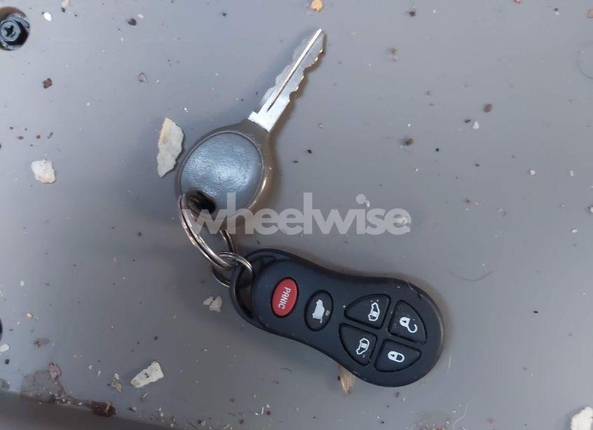 Photo 11 of 2003 Chrysler Town & COUNTRY LIMITED (VIN 2C8GP64L23R354886)