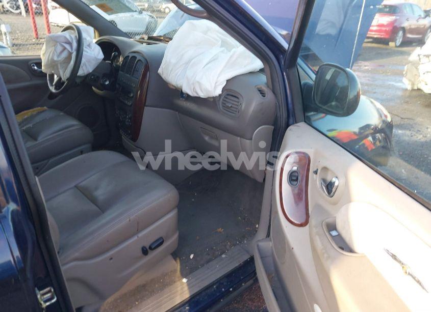 Photo 5 of 2003 Chrysler Town & COUNTRY LIMITED (VIN 2C8GP64L23R354886)