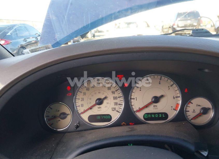 Photo 7 of 2003 Chrysler Town & COUNTRY LIMITED (VIN 2C8GP64L23R354886)