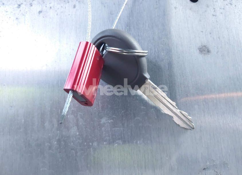 Photo 11 of 2005 Chrysler Town & COUNTRY LIMITED (VIN 2C8GP64L25R161995)