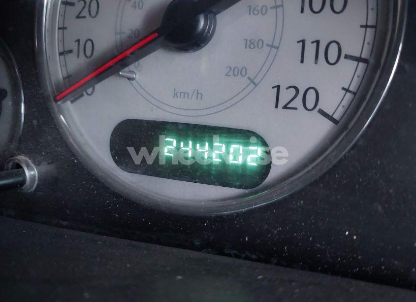 Photo 15 of 2005 Chrysler Town & COUNTRY LIMITED (VIN 2C8GP64L25R161995)