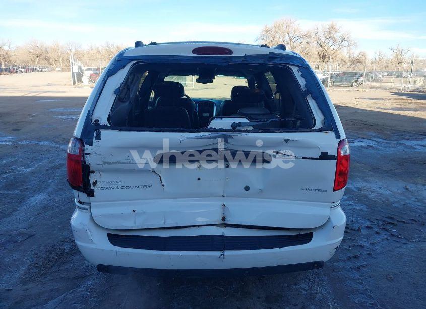 Photo 16 of 2005 Chrysler Town & COUNTRY LIMITED (VIN 2C8GP64L25R161995)