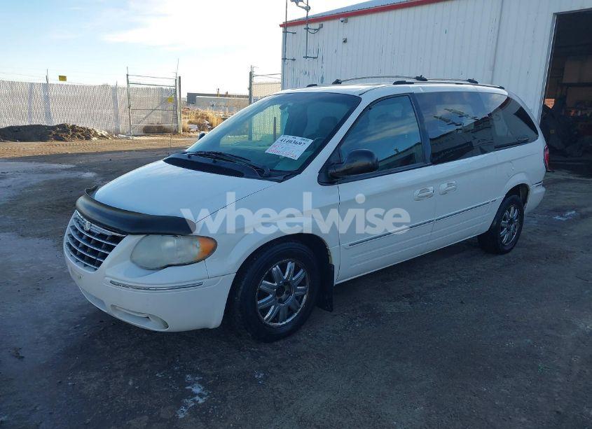 Photo 2 of 2005 Chrysler Town & COUNTRY LIMITED (VIN 2C8GP64L25R161995)