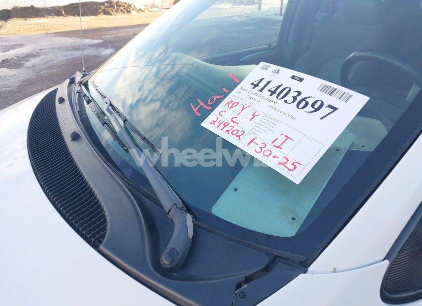 Photo 21 of 2005 Chrysler Town & COUNTRY LIMITED (VIN 2C8GP64L25R161995)