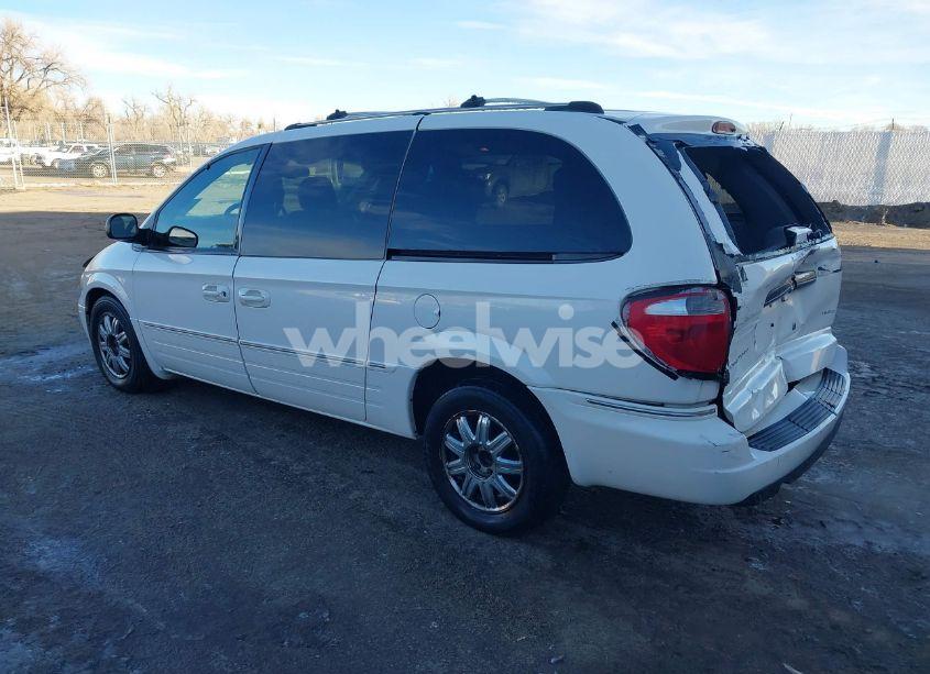 Photo 3 of 2005 Chrysler Town & COUNTRY LIMITED (VIN 2C8GP64L25R161995)