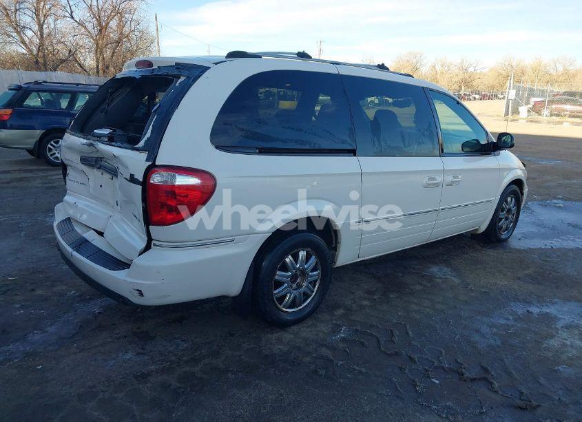 Photo 4 of 2005 Chrysler Town & COUNTRY LIMITED (VIN 2C8GP64L25R161995)