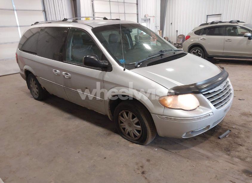2005 Chrysler Town & COUNTRY LIMITED (VIN 2C8GP64L25R304363) main photo