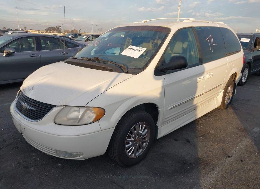 Photo 2 of 2001 Chrysler Town & COUNTRY LIMITED (VIN 2C8GP64L31R374531)