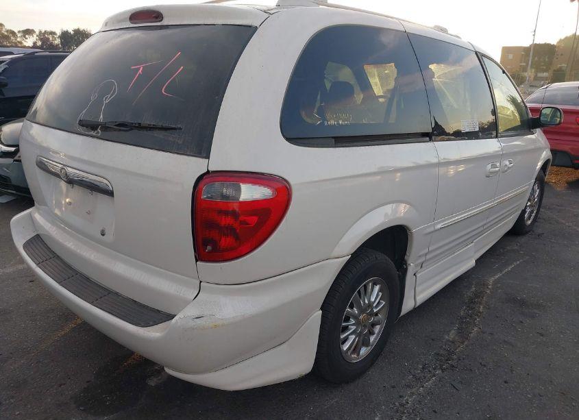 Photo 4 of 2001 Chrysler Town & COUNTRY LIMITED (VIN 2C8GP64L31R374531)