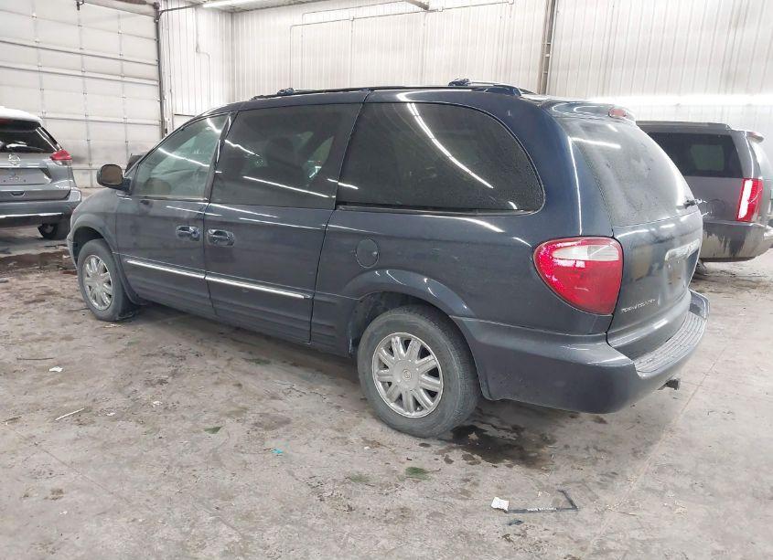 Photo 3 of 2004 Chrysler Town & COUNTRY LIMITED (VIN 2C8GP64L34R620384)