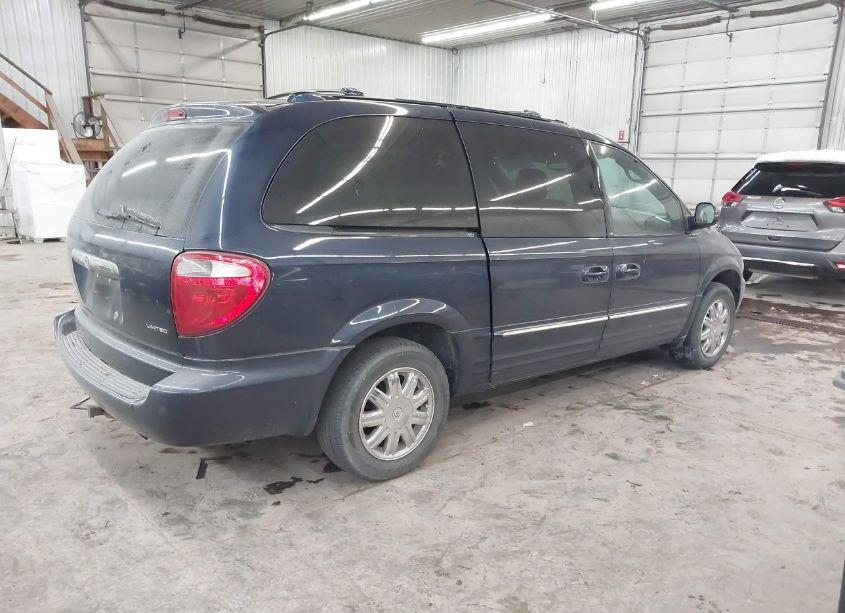 Photo 4 of 2004 Chrysler Town & COUNTRY LIMITED (VIN 2C8GP64L34R620384)