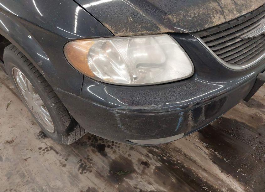 Photo 6 of 2004 Chrysler Town & COUNTRY LIMITED (VIN 2C8GP64L34R620384)