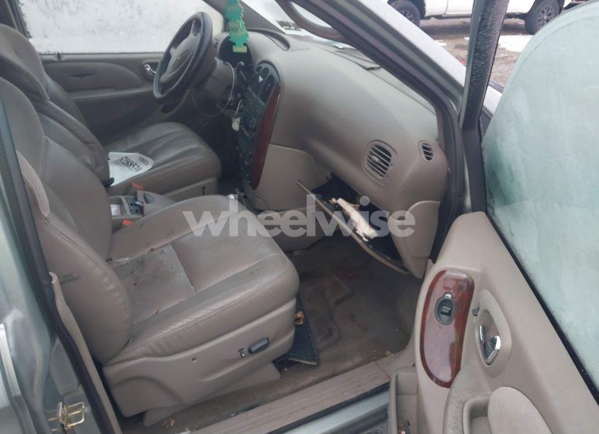 Photo 5 of 2003 Chrysler Town & COUNTRY LIMITED (VIN 2C8GP64L43R239772)