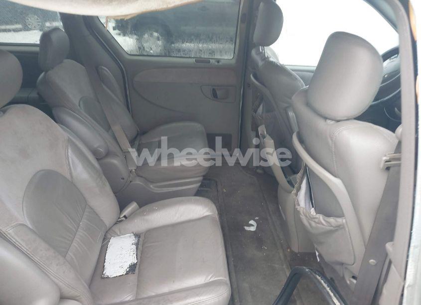 Photo 8 of 2003 Chrysler Town & COUNTRY LIMITED (VIN 2C8GP64L43R239772)