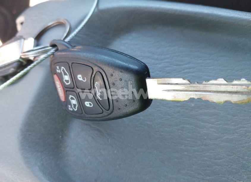 Photo 11 of 2005 Chrysler Town & COUNTRY LIMITED (VIN 2C8GP64L45R167099)