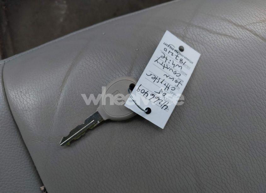 Photo 11 of 2005 Chrysler Town & COUNTRY LIMITED (VIN 2C8GP64L45R187210)