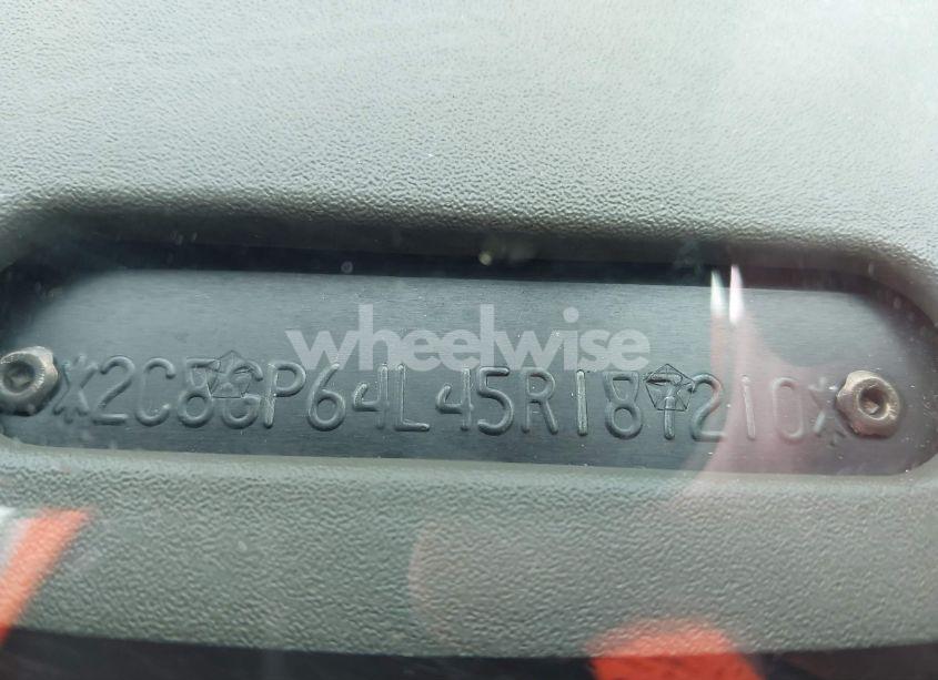 Photo 9 of 2005 Chrysler Town & COUNTRY LIMITED (VIN 2C8GP64L45R187210)