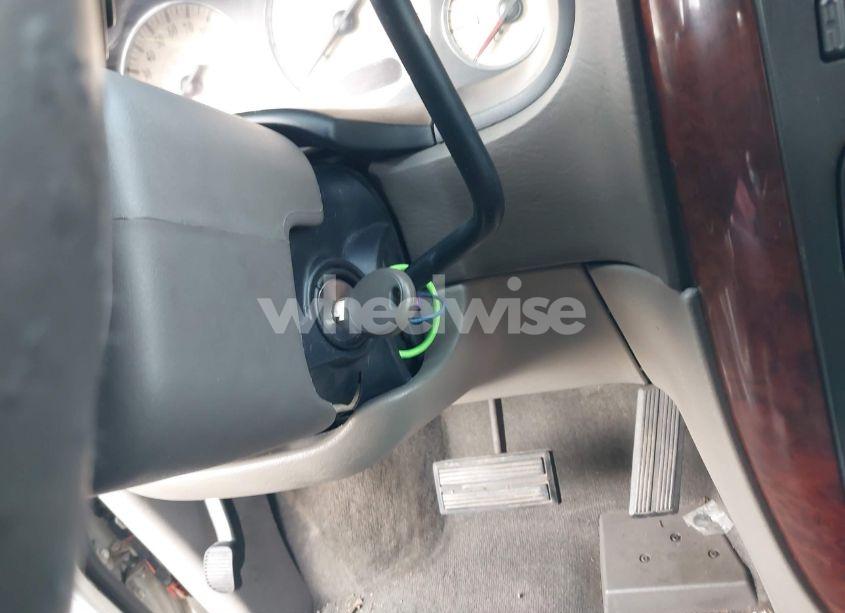 Photo 11 of 2003 Chrysler Town & COUNTRY LIMITED (VIN 2C8GP64L63R105118)