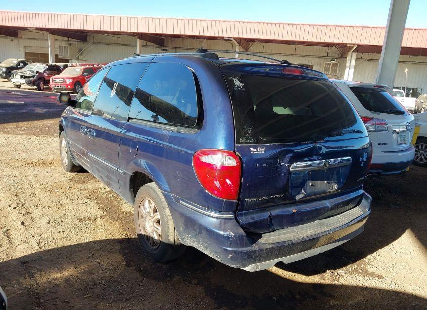 Photo 3 of 2005 Chrysler Town & COUNTRY LIMITED (VIN 2C8GP64L65R365571)