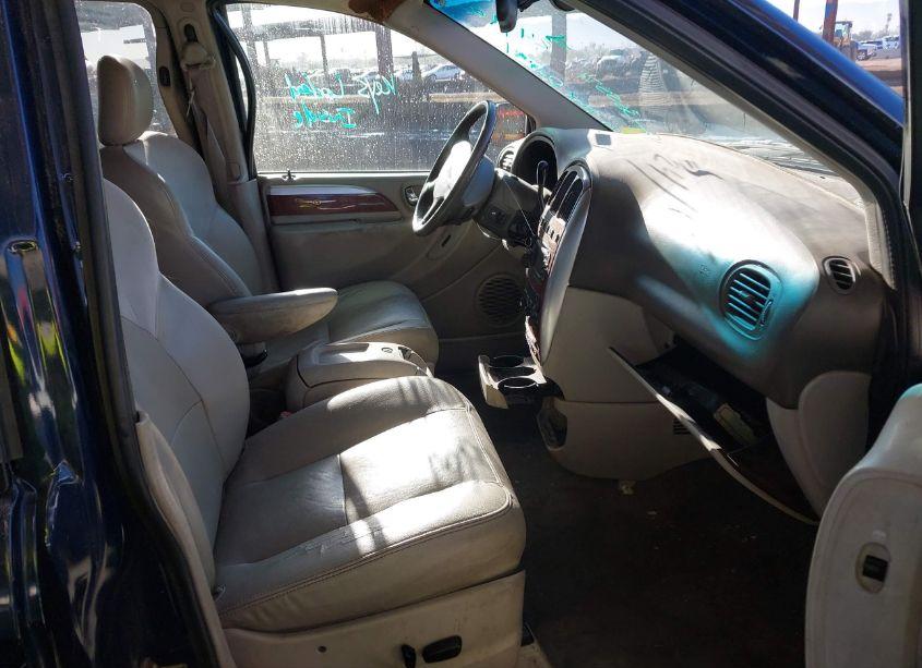 Photo 5 of 2005 Chrysler Town & COUNTRY LIMITED (VIN 2C8GP64L65R365571)