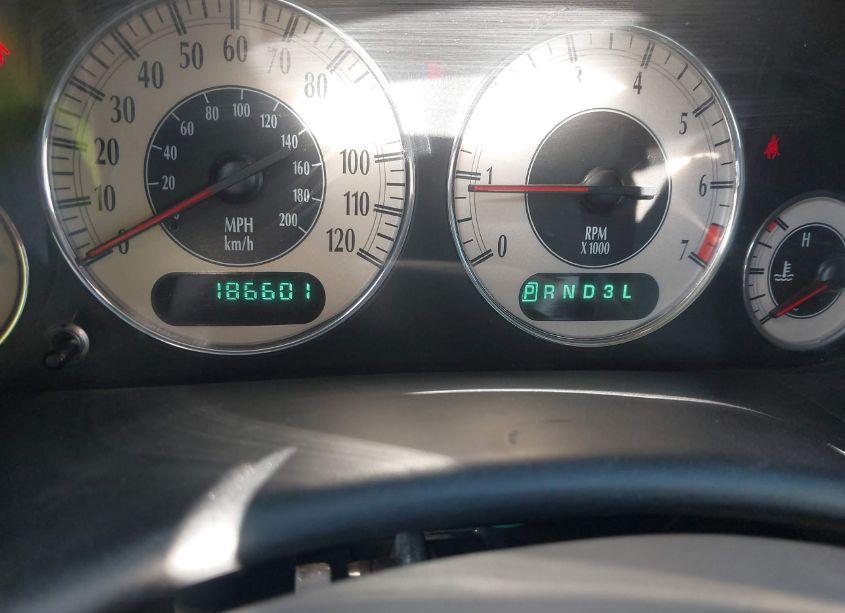 Photo 7 of 2002 Chrysler Town & COUNTRY LIMITED (VIN 2C8GP64L72R779938)