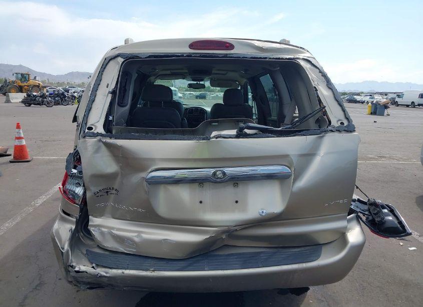 Photo 6 of 2003 Chrysler Town & COUNTRY LIMITED (VIN 2C8GP64L73R143537)