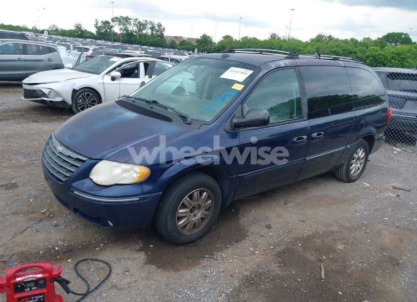 Photo 2 of 2005 Chrysler Town & COUNTRY LIMITED (VIN 2C8GP64L75R365241)