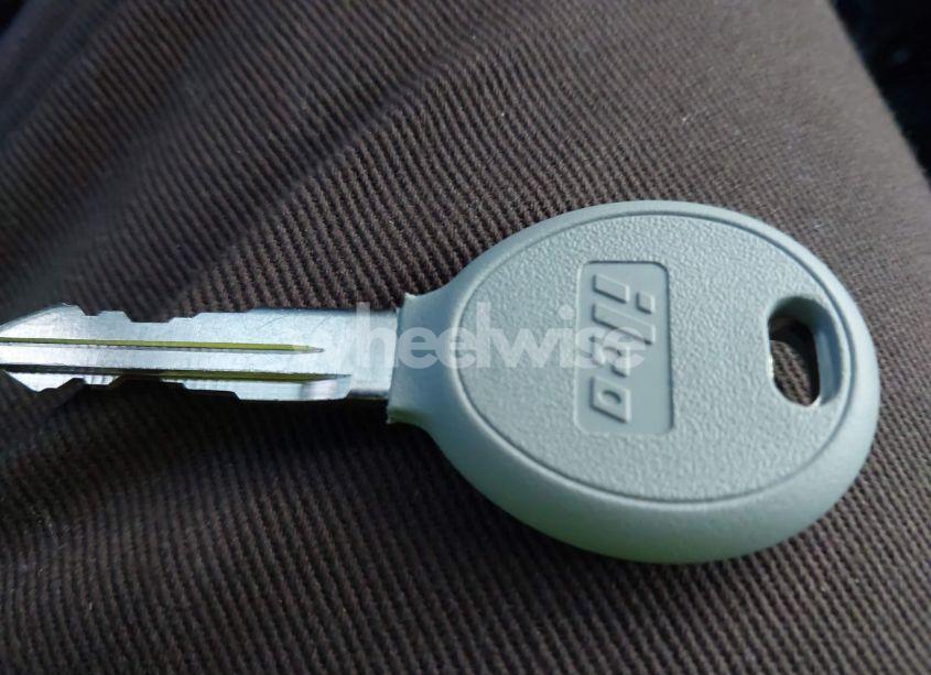 Photo 11 of 2001 Chrysler Town & COUNTRY LIMITED (VIN 2C8GP64L81R183686)