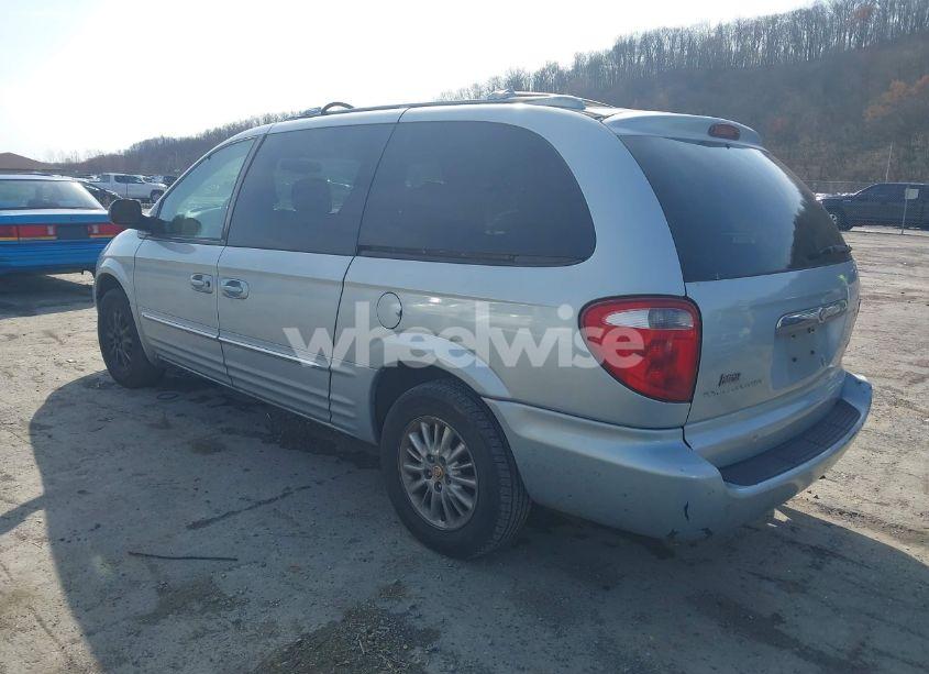 Photo 3 of 2002 Chrysler Town & COUNTRY LIMITED (VIN 2C8GP64L82R617235)