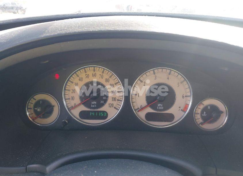 Photo 7 of 2002 Chrysler Town & COUNTRY LIMITED (VIN 2C8GP64L82R617235)