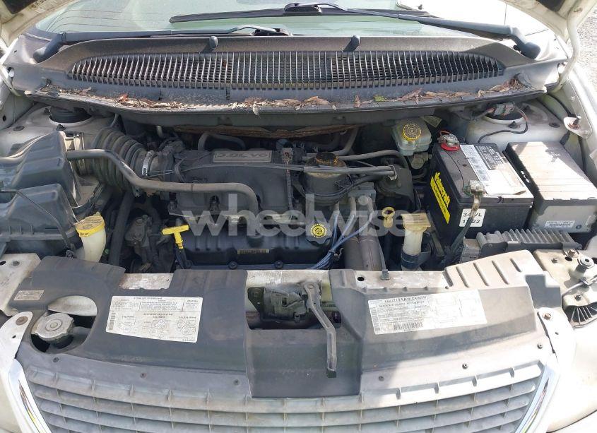 Photo 10 of 2002 Chrysler Town & COUNTRY LIMITED (VIN 2C8GP64L82R797610)