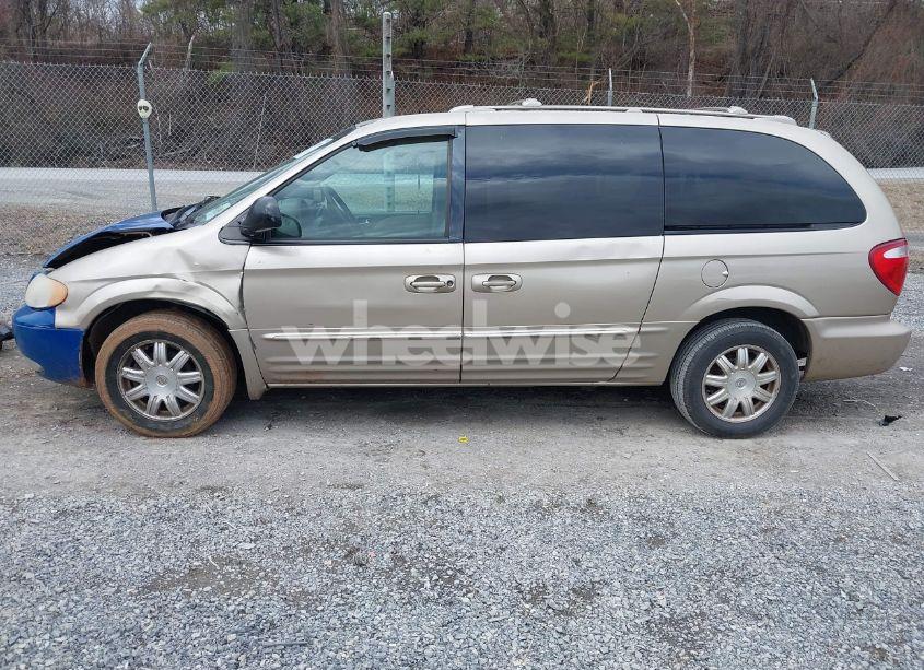 Photo 14 of 2003 Chrysler Town & COUNTRY LIMITED (VIN 2C8GP64L83R304459)