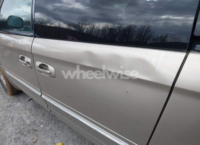 Photo 18 of 2003 Chrysler Town & COUNTRY LIMITED (VIN 2C8GP64L83R304459)