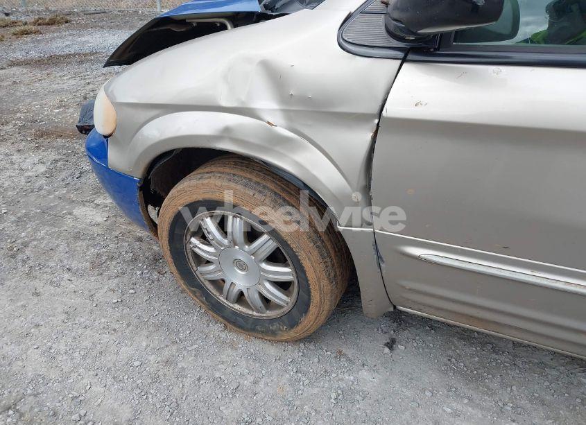 Photo 19 of 2003 Chrysler Town & COUNTRY LIMITED (VIN 2C8GP64L83R304459)