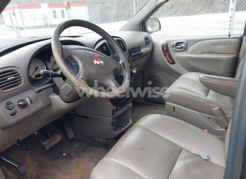 Photo 5 of 2003 Chrysler Town & COUNTRY LIMITED (VIN 2C8GP64L83R304459)