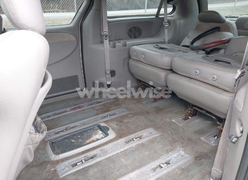 Photo 8 of 2003 Chrysler Town & COUNTRY LIMITED (VIN 2C8GP64L83R304459)