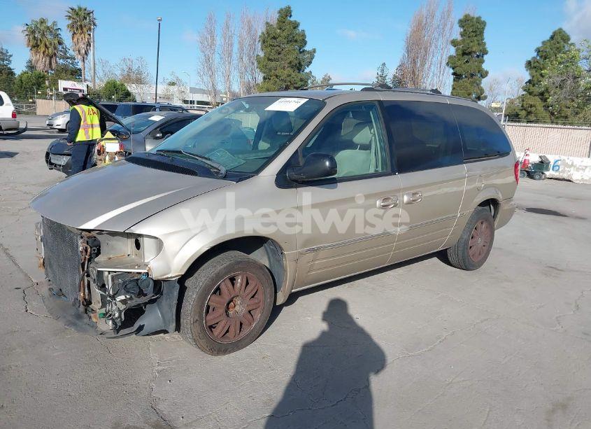Photo 2 of 2005 Chrysler Town & COUNTRY LIMITED (VIN 2C8GP64L95R365774)